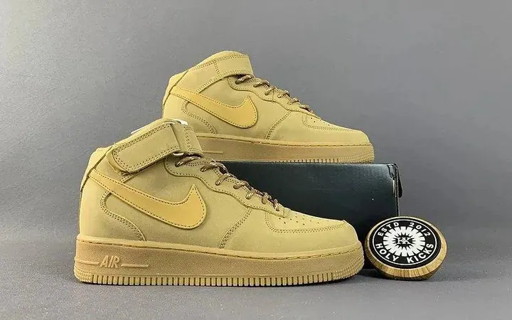 Nike Air Force 1 Mid Sneakers product preview