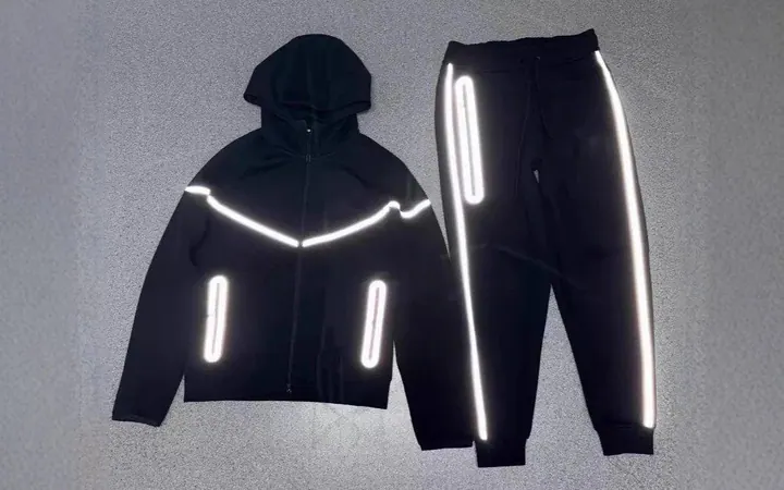 Nike Tech Fleece Tracksuit product preview