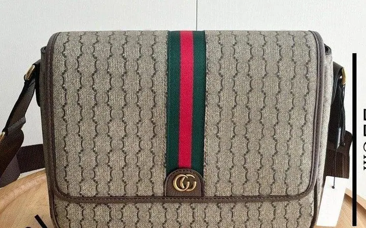 Gucci GG Canvas Shoulder Bag product preview